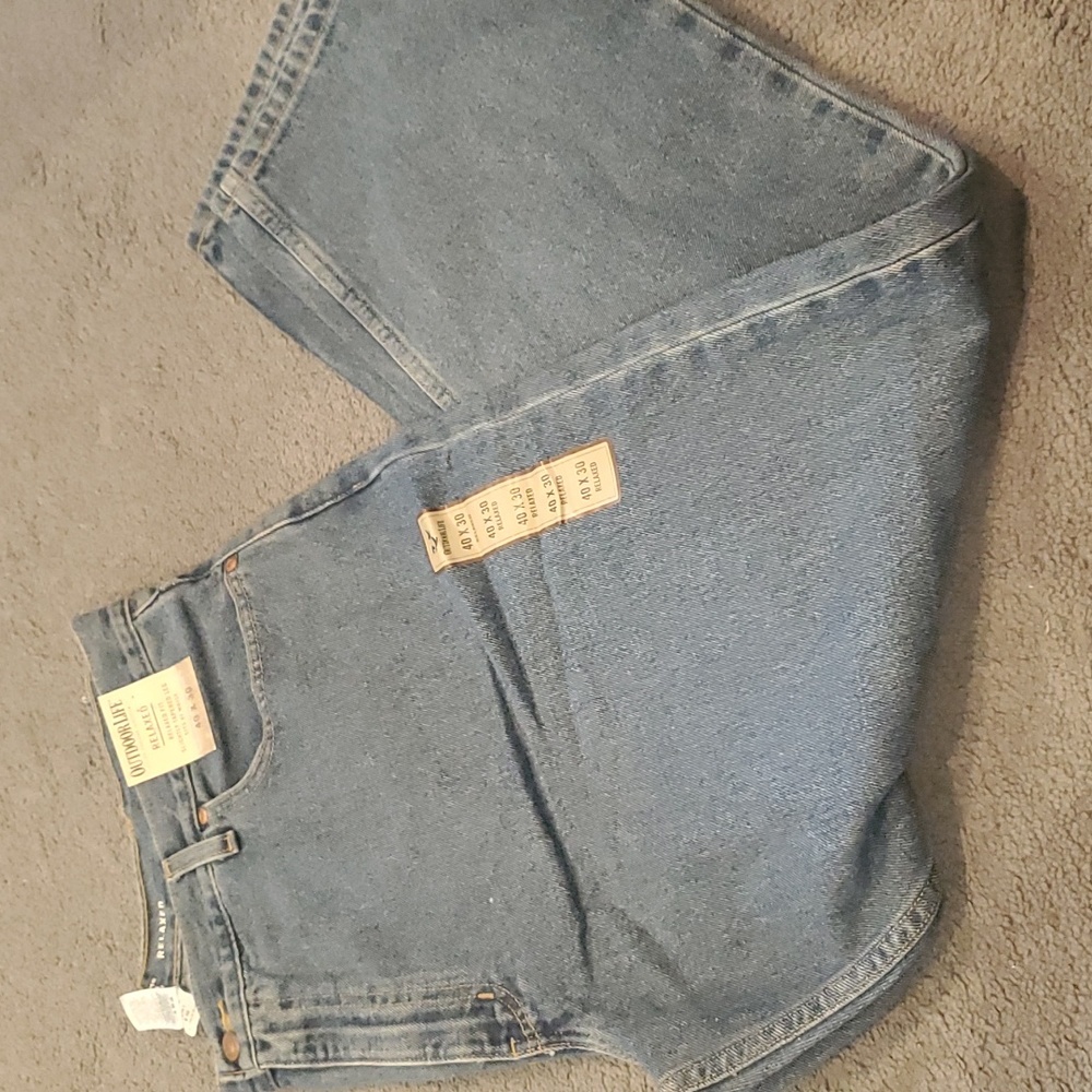 New with tags Men's outdoor life relaxed fit 40x30 jeans